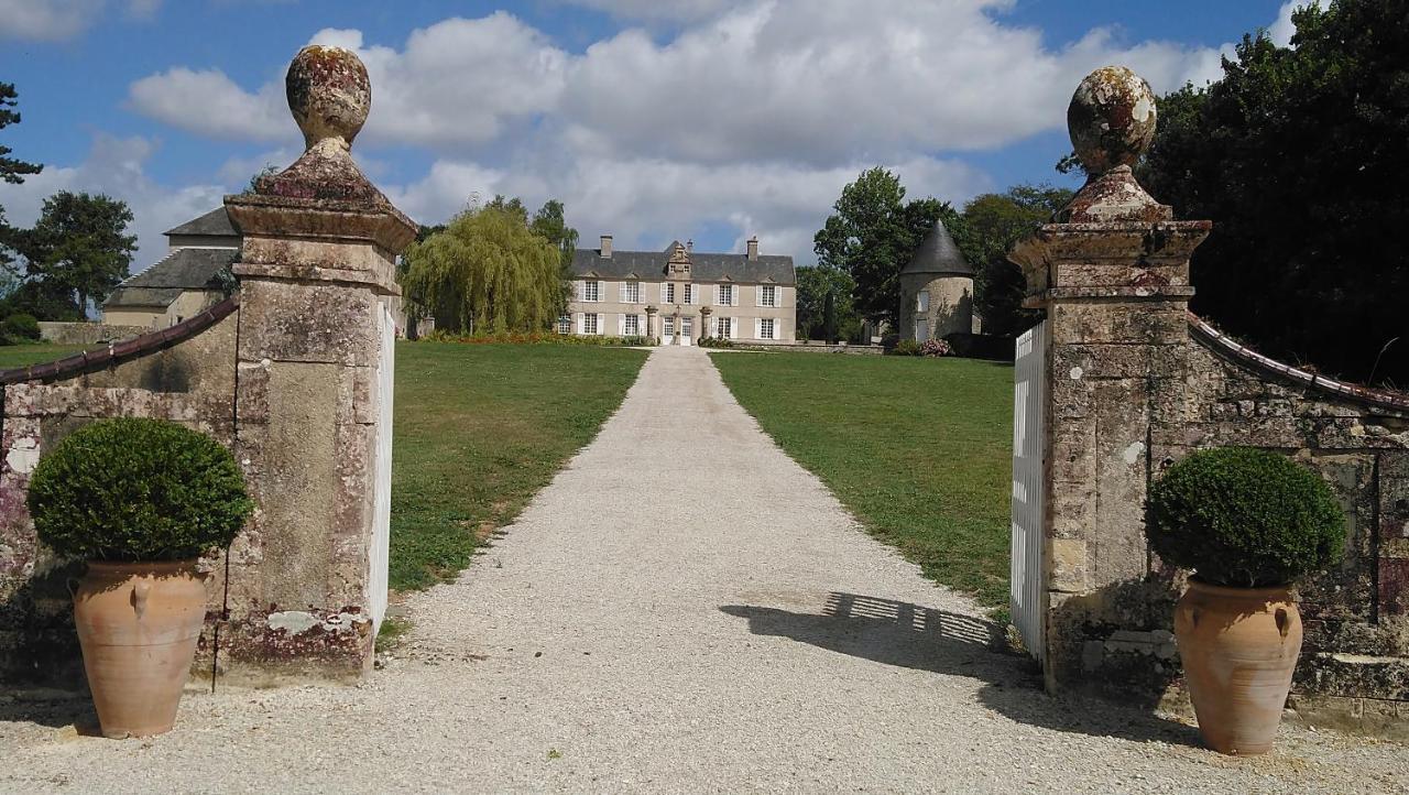Bed and Breakfast Manoir De Conjon Crouay Esterno foto