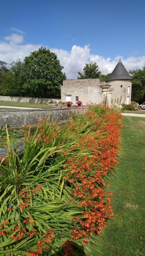 Bed and Breakfast Manoir De Conjon Crouay Esterno foto