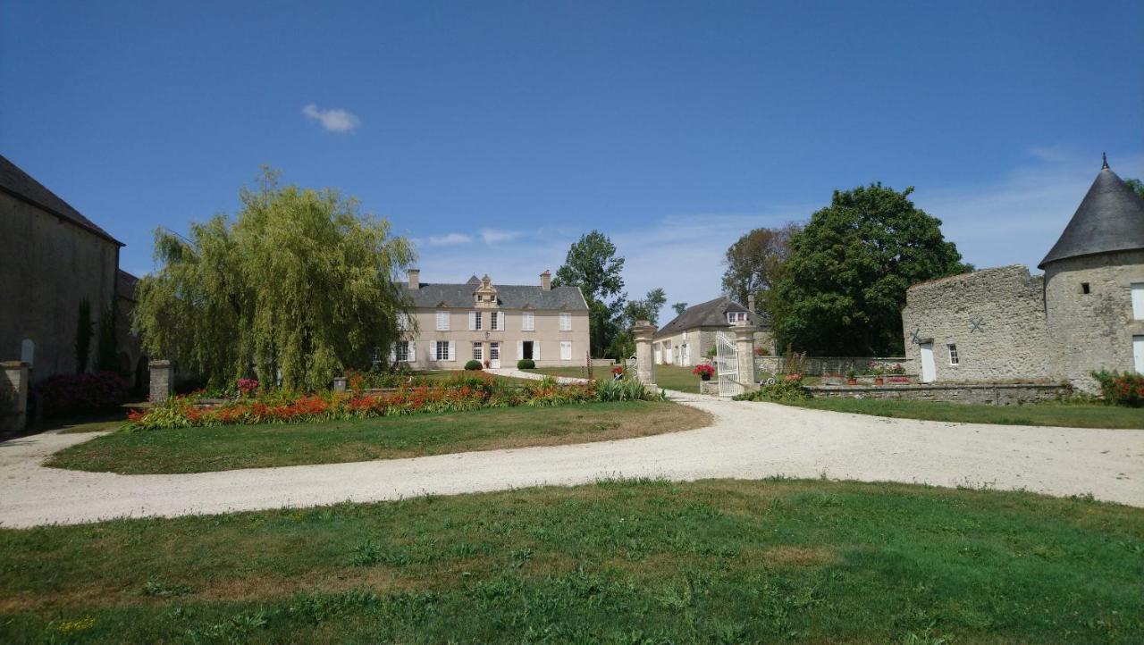 Bed and Breakfast Manoir De Conjon Crouay Esterno foto