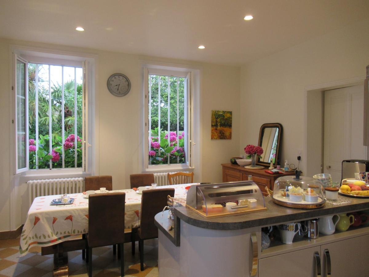 Bed and Breakfast Manoir De Conjon Crouay Esterno foto